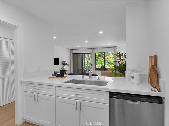 4th image of 14029 Bayside Dr