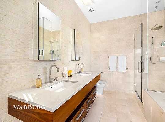 Rented by Warburg | media 50