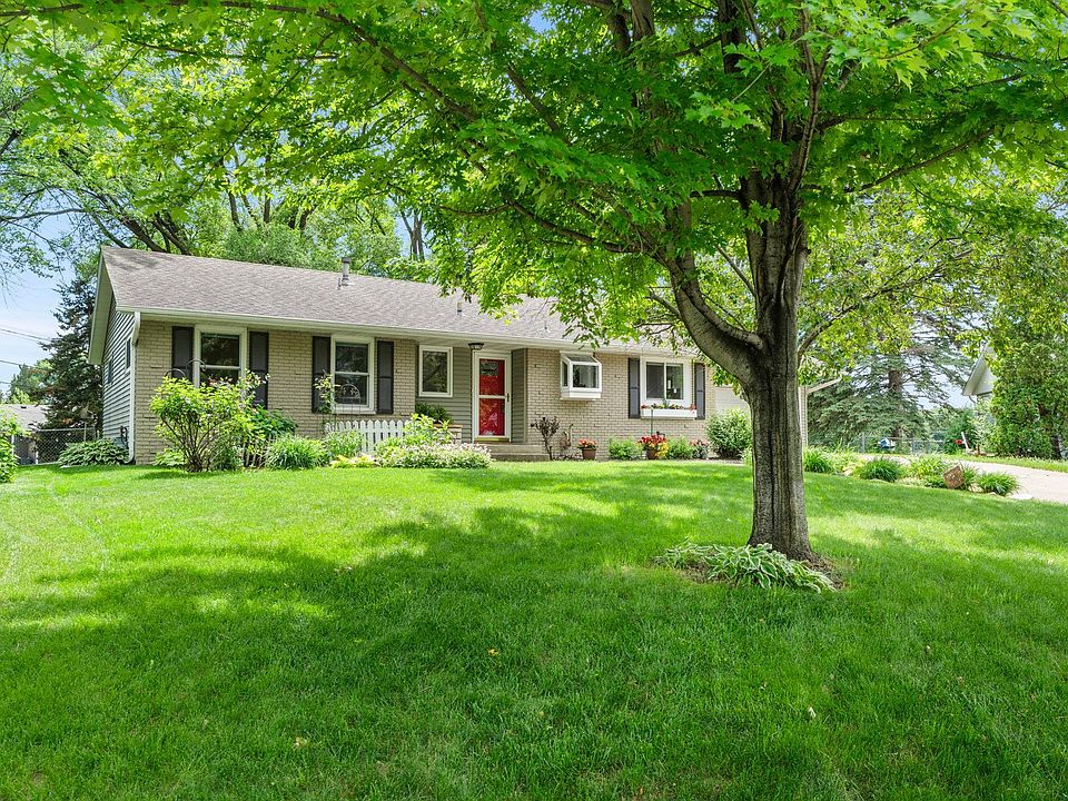 1st image of 9528 Penn Cir