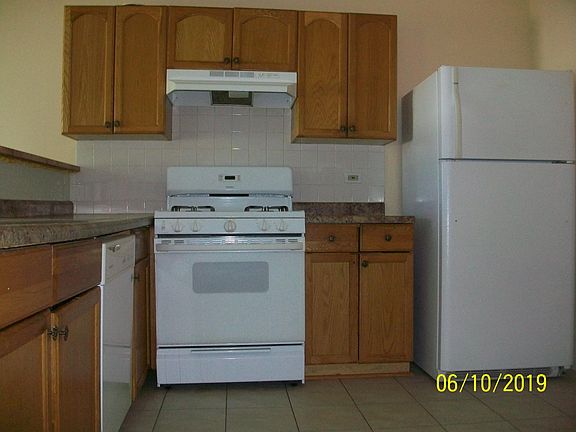 2nd image of 3727 Merrimac Ln E