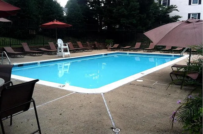 1301 S Walter Reed Dr — Photo 13