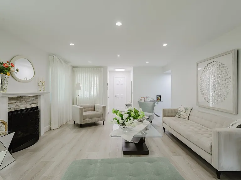 10619 Mather Ave — Photo 12