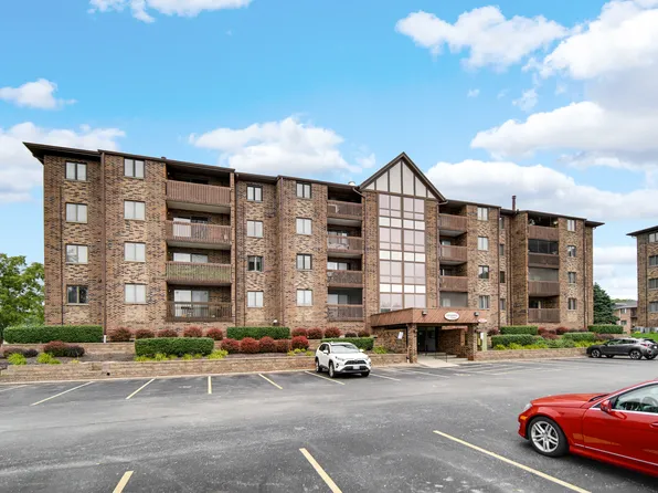 10420 Circle Dr APT 42B, Oak Lawn, IL 60453