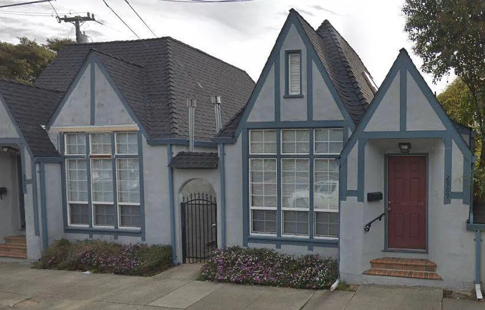 2909 Alhambra Ave