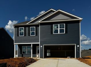 824 Magnolia Ridge Dr, Blountville, TN 37617