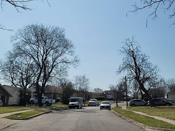 5th image of 1923 Spiceberry Ln