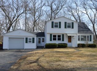 11 Shirley Ave, Millbury, MA 01527
