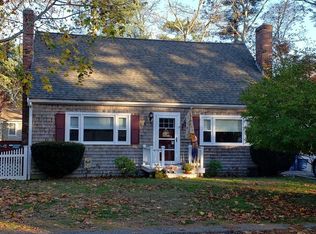 77 Nickerson St, Plymouth, MA 02360