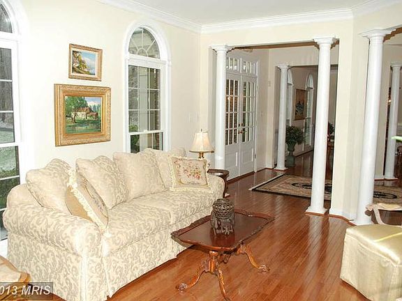 5th image of 9751 Thorn Bush Dr