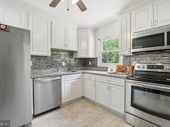 3rd image of 4527 Glendale Rd