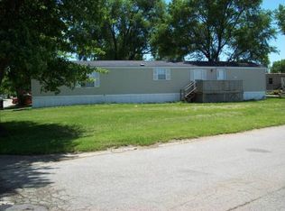 1501 Old State Rd, Mattoon, IL 61938