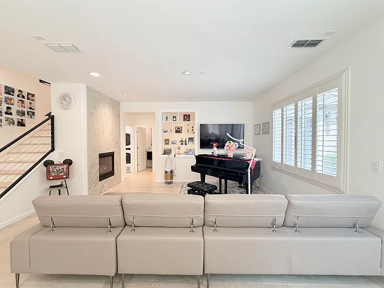 3703 Abby Ct — Photo 8