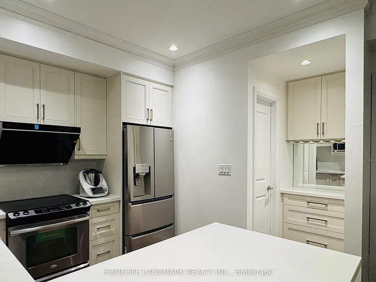 7 Oakburn Cres #15 — Photo 6