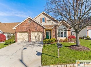 14 Leeds Ln, Monroe Township, NJ
