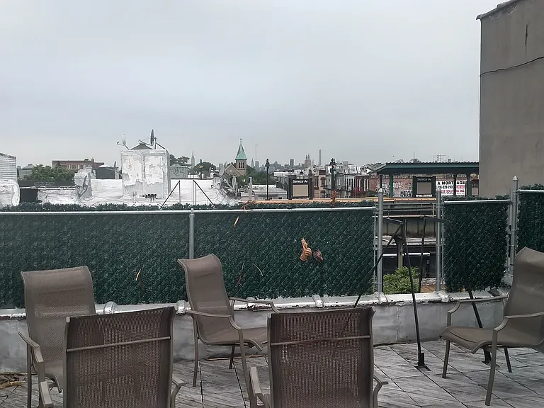 1721 Woodbine St #3L — Photo 7