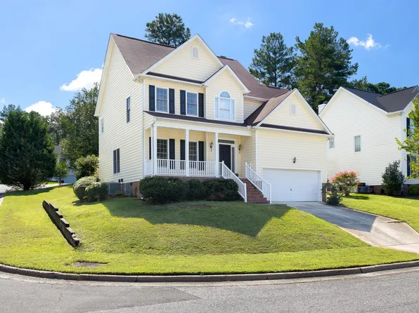 3318 Meadowrun Dr, Durham, NC 27707