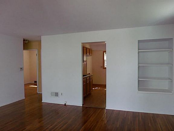 3rd image of 3813 Dikway Dr