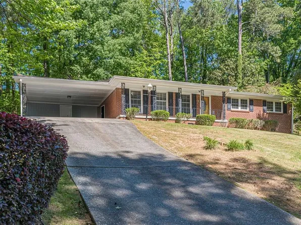 3483 Scenic Dr, East Pt, GA 30344