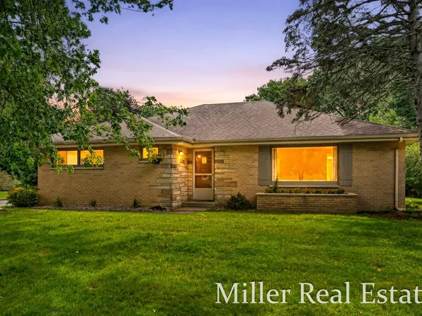 1140 David Dr, Hastings, MI 49058