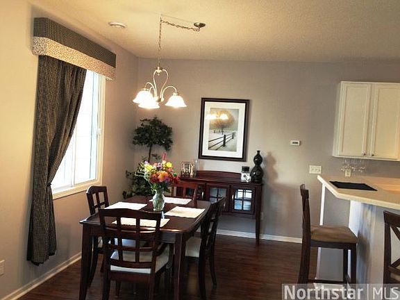 3rd image of 823 Tamarack Trl