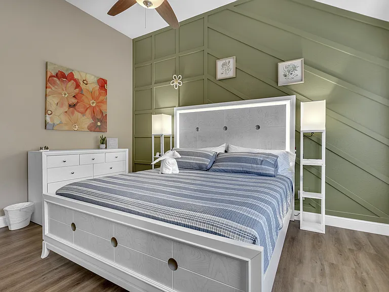 10804 Pineview Ln — Photo 16