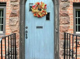 447 Trafton Rd, Springfield, MA 01108