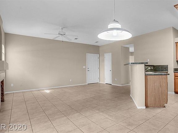3rd image of 5415 W Harmon Ave Unit 1128
