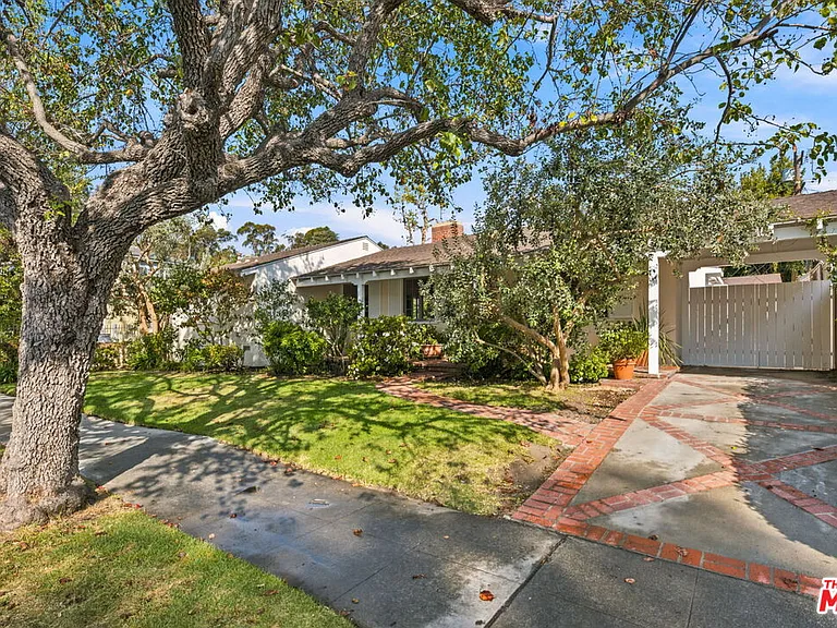 11363 Gladwin St — Photo 2