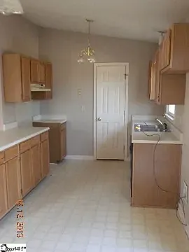 3 bed, 1280 sqft, $1,800 — Photo 4