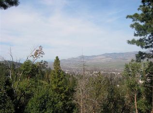 935 Ivy Ln, Ashland, OR 97520