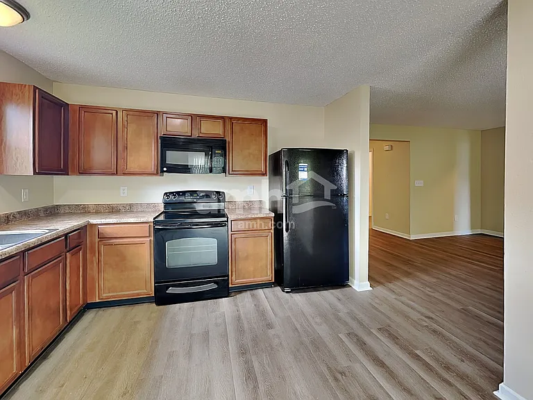 8039 Red Barn Ct — Photo 4