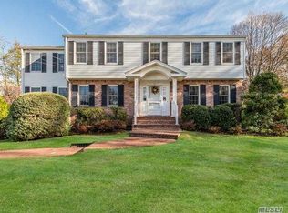 49 Grand View Cir, Manhasset, NY 11030