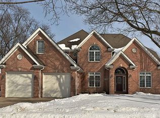 209 S Can Dota Ave, Mount Prospect, IL 60056