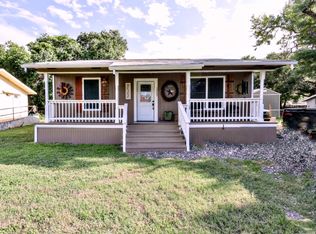 1442 Donald Aaron, San Antonio, TX 78221