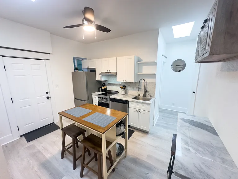 1343 C St #5/5B — Photo 9