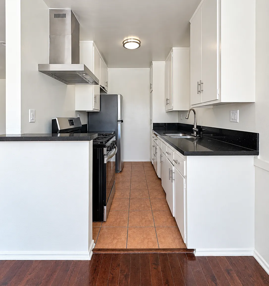 Charming 1-Bedroom Near West Hollywood and the Sunset Strip with Move-In Special — Photo 1