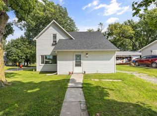 210 Warner St, Colo, IA 50056
