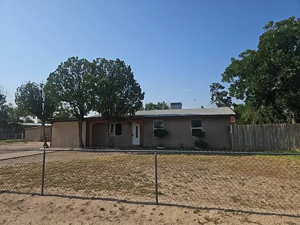 2308 W Alameda St, Roswell, NM 88203