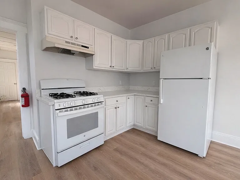 536 Lake Ave #4 — Photo 6
