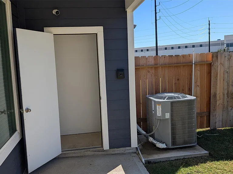 10610 Wellesley Terrace Trl — Photo 30