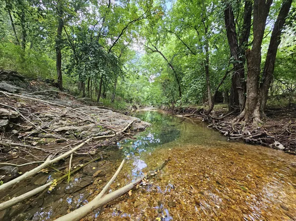 3486 N Farm Road 143, Springfield, MO 65803