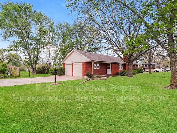 2nd image of 3445 SE 45th St