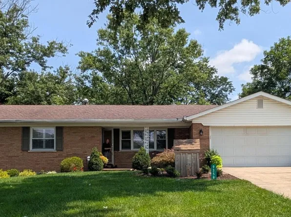 9358 Gina Dr, West Chester, OH 45069