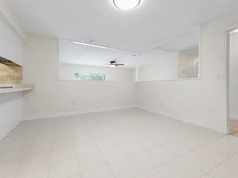 403 Bridgetown Ct — Photo 23