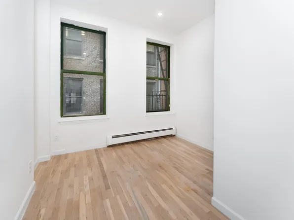 135 West 24th Street image 8 of 17