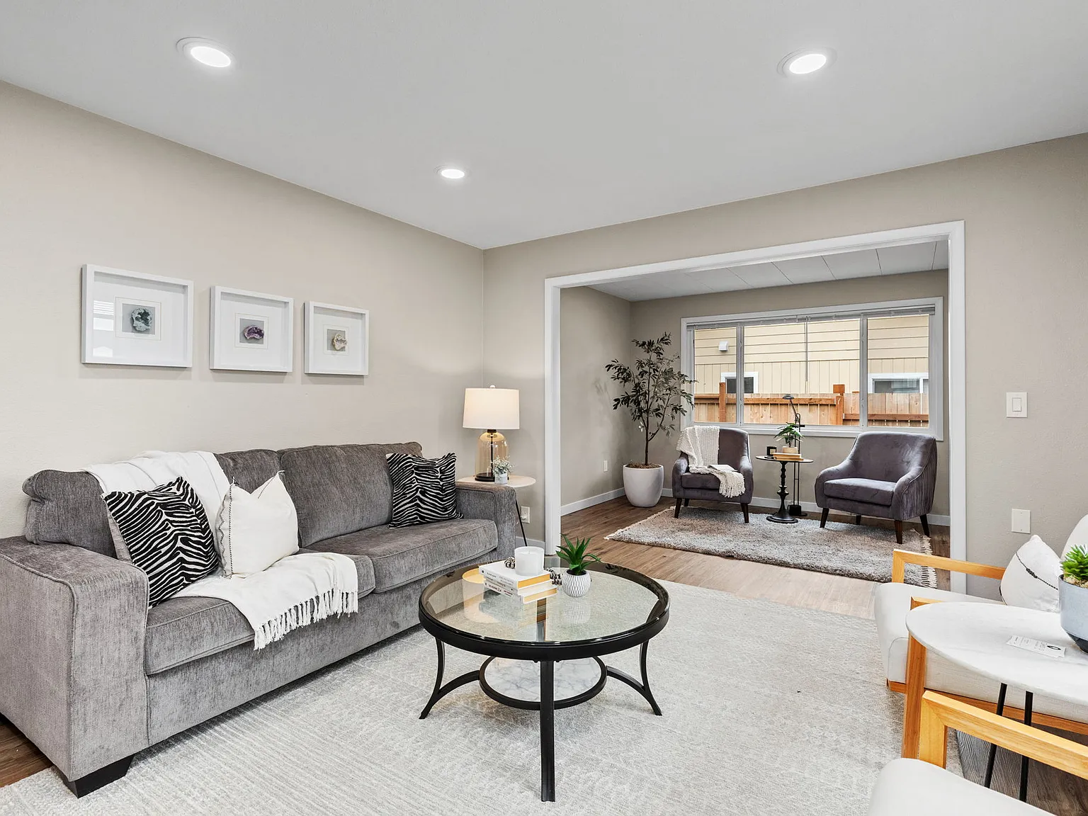 3 bed, 1300 sqft, $2,895 — Photo 2