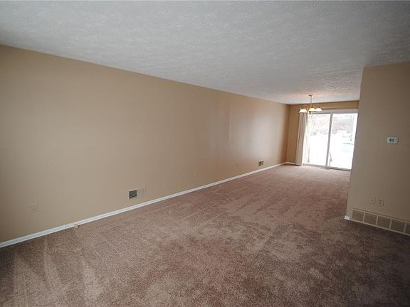 3rd image of 108 Nadine Dr