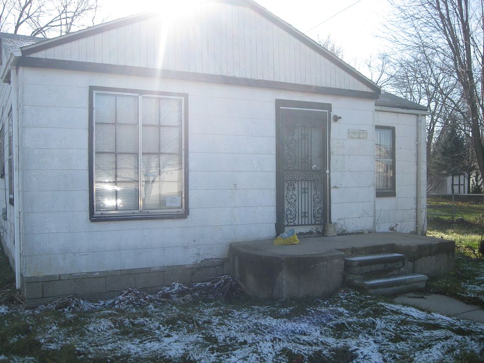2nd image of 27273 Hopkins St