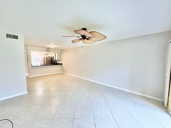 5th image of 334 Bradstrom Cir #C-103