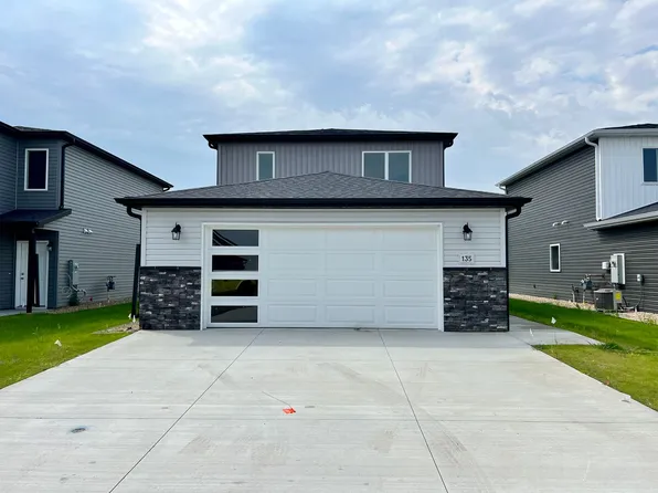 129 Marshall Loop, Bismarck, ND 58504
